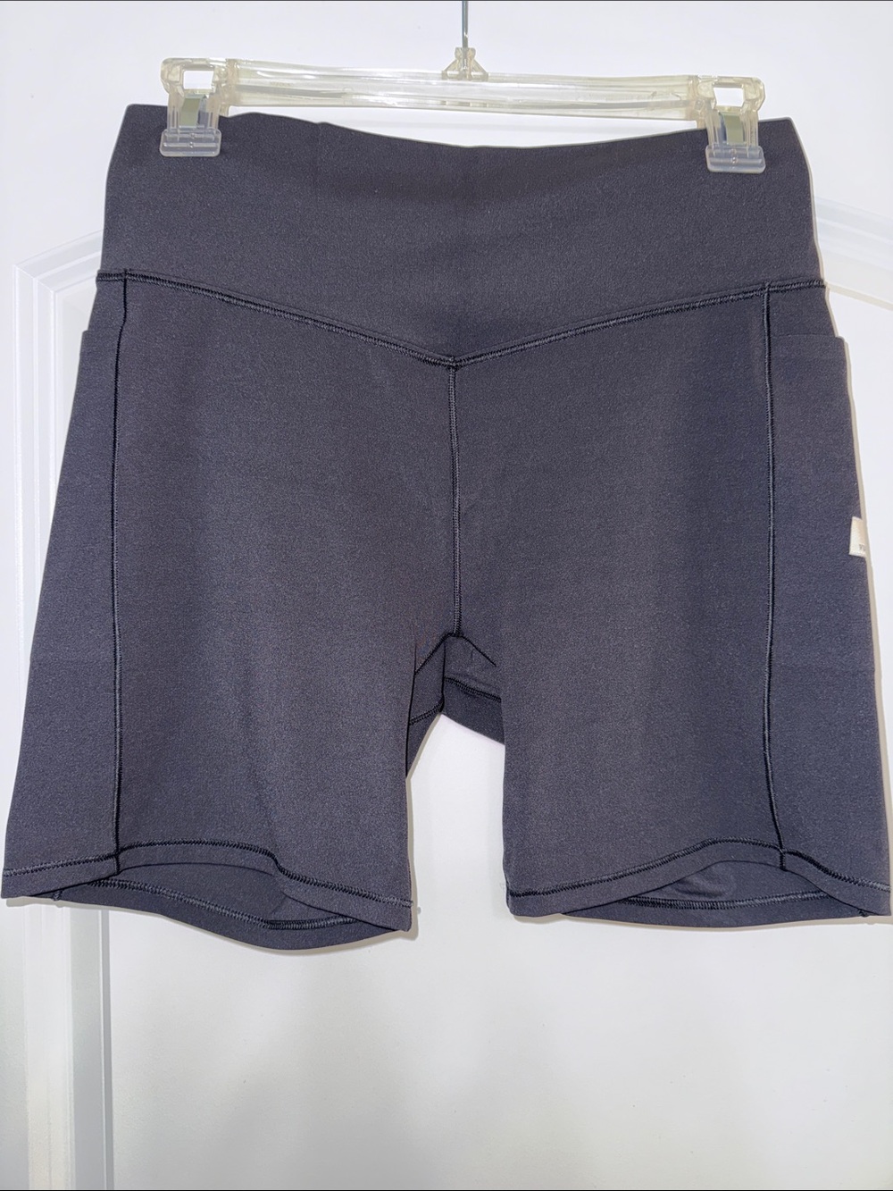NWT Vuori All The Form Pocket Short 6”